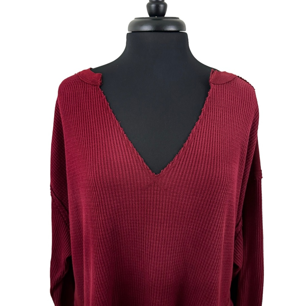 We The Free Long Sleeve Waffle Knit Long Sleeve Top Thermal Size Medium V Neck